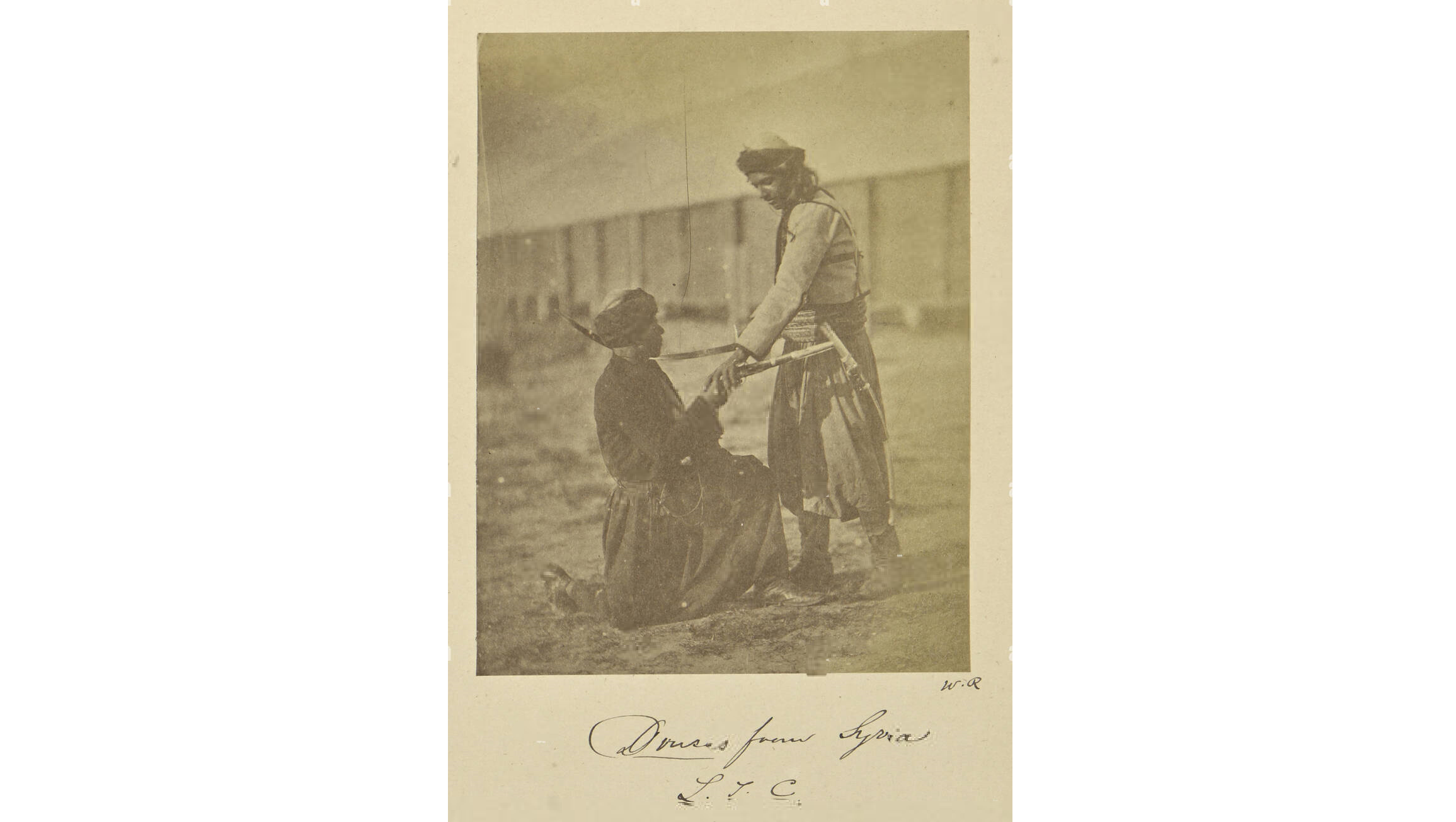 صورة لدروز سوريا بين عامَي 1855 – 1856 بواسطة Albumen silver print