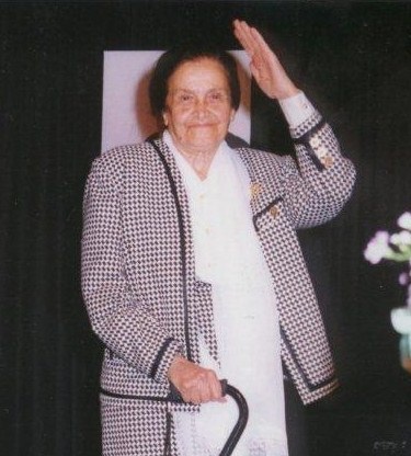 السيدة أنيسة عساف
