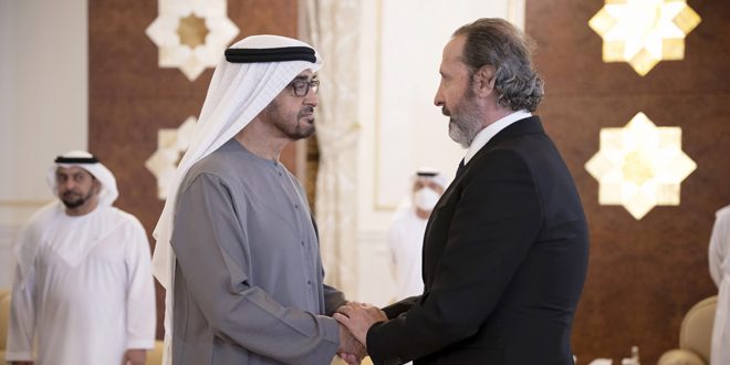 منصور عزام: دبلوماسي وسياسي سوري... ووزير شؤون رئاسة الجمهورية 