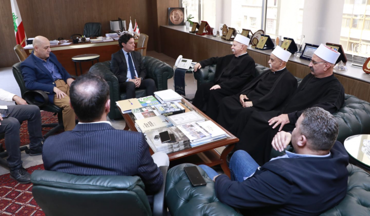 وفد من العرفان زار وزير الاعلام