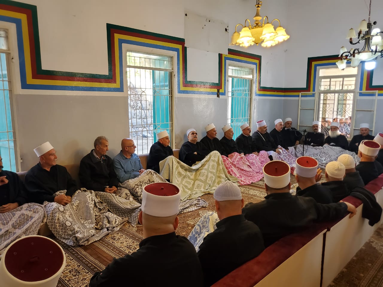 بالصور: لقاء روحي جامع في المقام الشريف
