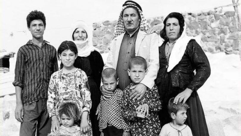 عائلة درزية بالزي الشعبي في الأردن عام 1963