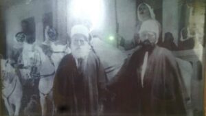 صورة قديمة نادرة تجمع سماحة العقل الشيخ ابو علي قسام الحناوي مع سماحة الشيخ احمد الهجري الاول