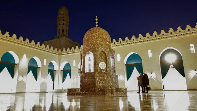 بالصور: بعد ألف عام… مصر ترمّم مسجد الحاكم بأمر الله