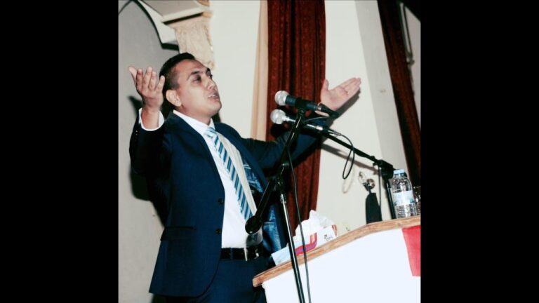 يا ناطِقاً بالقافِ قُلها بِلا خَجَلْ