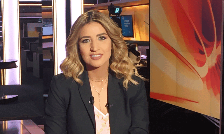 وفا سرايا... مقدّمة البرامج والأخبار في قناة "الميادين"