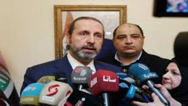 منصور عزام: دبلوماسي وسياسي سوري… ووزير شؤون رئاسة الجمهورية منصور عزام: دبلوماسي وسياسي سوري... ووزير شؤون رئاسة الجمهورية