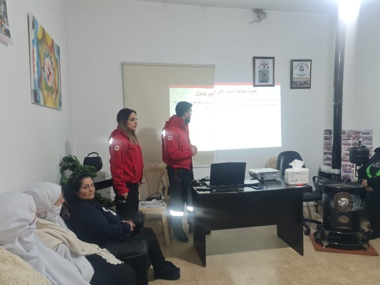 حملة مشتركة لجمعية المرأة الدرزية والصليب الأحمر للتوعية حول تلوّث المياه حملة مشتركة لجمعية المرأة الدرزية والصليب الأحمر للتوعية حول تلوّث المياه