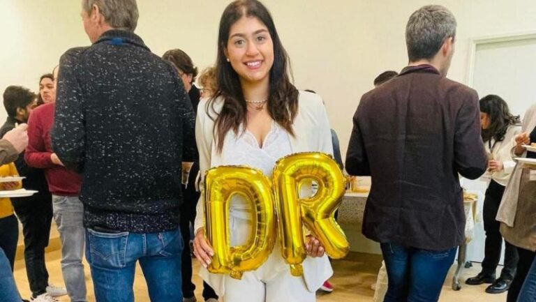 دكتوراه بدرجة ممتاز لرنا غنام من جامعة مونبوليه الفرنسية