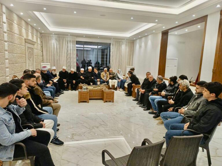 أبي المنى رعى لقاء مصالحة بين افراد من بلدتي عرمون وعيتات