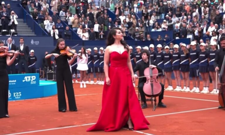 اسيل مسعود تحيي حفل افتتاح نهائي بطولة برشلونة لكرة التنس