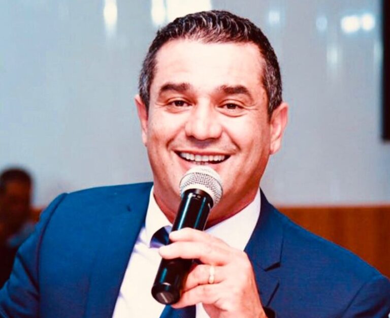 أغنية جديدة للشاعر سهيل صقر… استمعوا إلى “حبيتِك طفلة من سنين” أغنية جديدة للشاعر سهيل صقر... استمعوا إلى "حبيتِك طفلة من سنين"