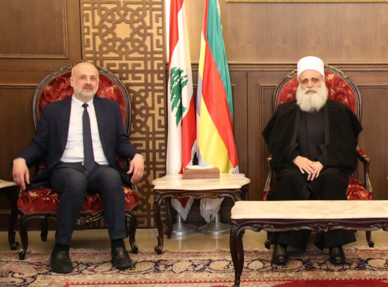 وزير الداخلية اللبنانية في دار الطائفة الدرزية وزير الداخلية اللبنانية في دار الطائفة الدرزية