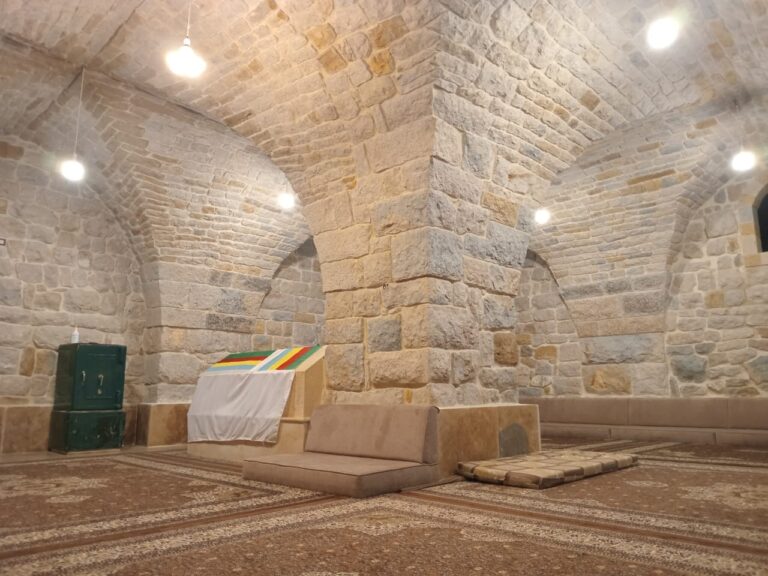 كنز عمراني وثقافي… المقام الشريف بحلّة جديدة كنز عمراني وثقافي... المقام الشريف بحلّة جديدة