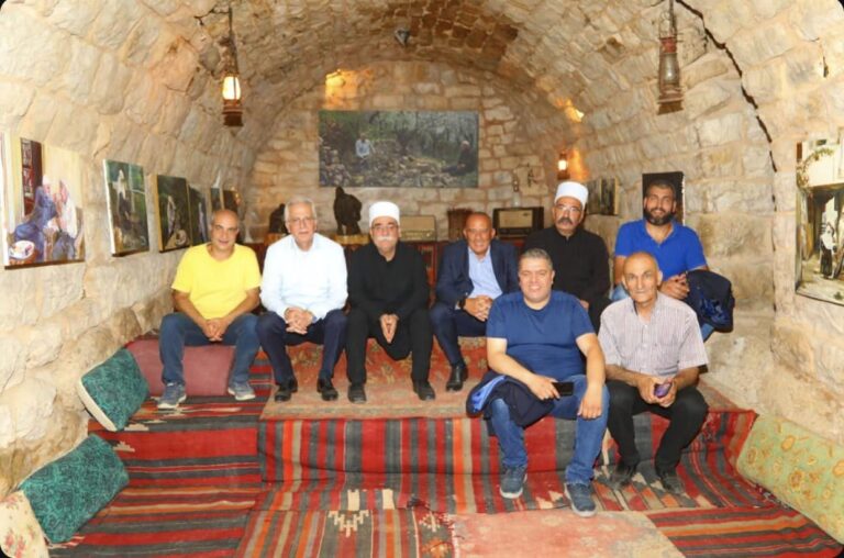 مدير الدفاع المدني ورئيس العرفان في كهف الفنون