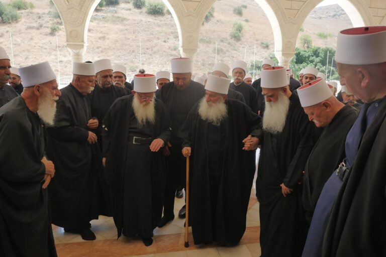 موقف تأبيني للشيخ أبو مسعود هاني جابر في مقام النبي شعيب